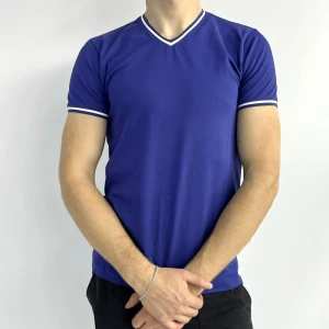 Оптом мужская футболка v-образная (s m l xl) электрик в ассортименте - фото 1