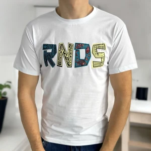 Оптом чоловіча футболка м.l811 1уп. 6шт р.m-l-xl-2xl-3xl-4xl білий в асортименті - фото 1