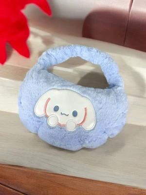 Оптом детская сумочка из меха м.388-8 голубой в ассортименте | Оптом сумка с короткой ручкой для детей - фото 1