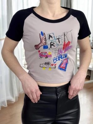 Оптом футболка жіноча коротка бежевий в асортименті - фото 1